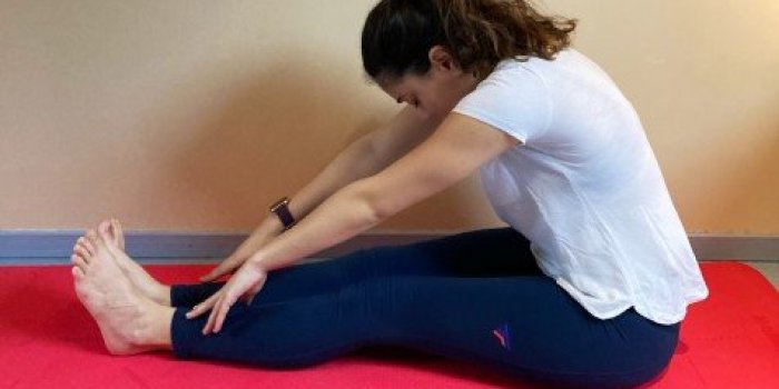 Yoga : 5 postures pour bien digÃ©rer la dinde de NoÃ«l !
