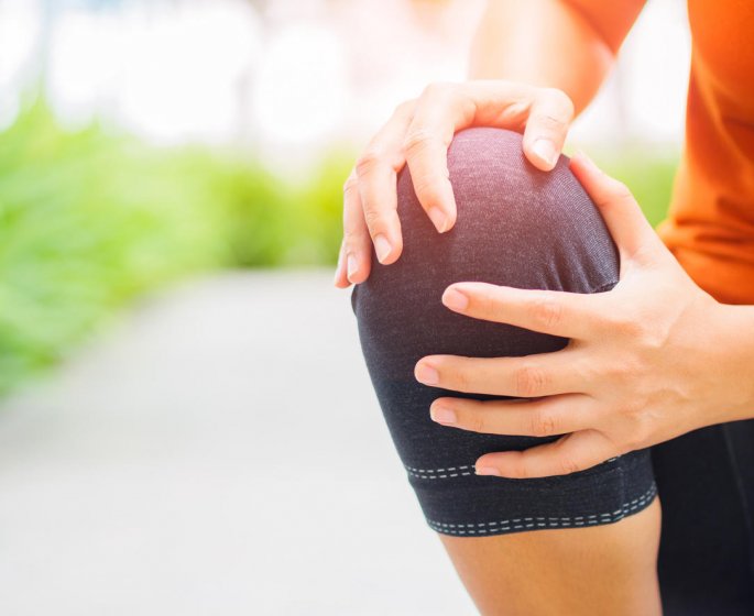 Mal au genou : arthrite ou arthrose ?
