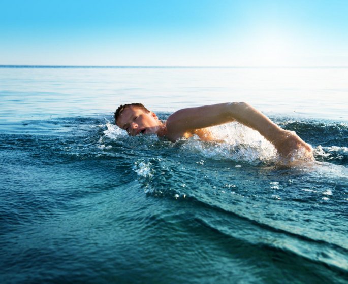 Douleur : un homme a reussi a la soulager en nageant dans l’eau froide