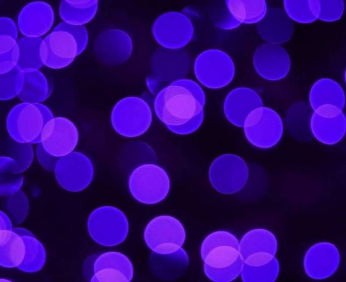 Illusion d’optique : ces points sont-ils bleus ou violets ?