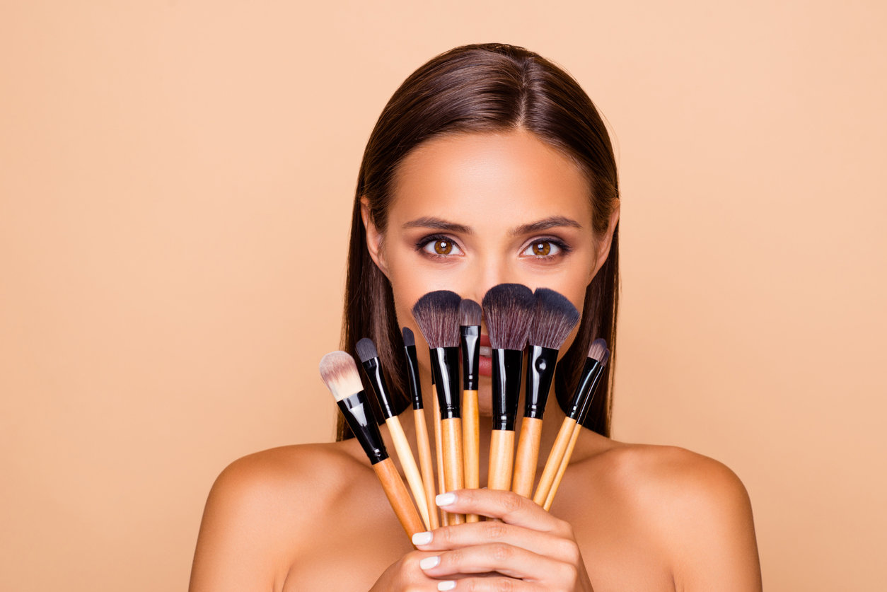transpiration 7 astuces pour se maquiller l ete sans briller