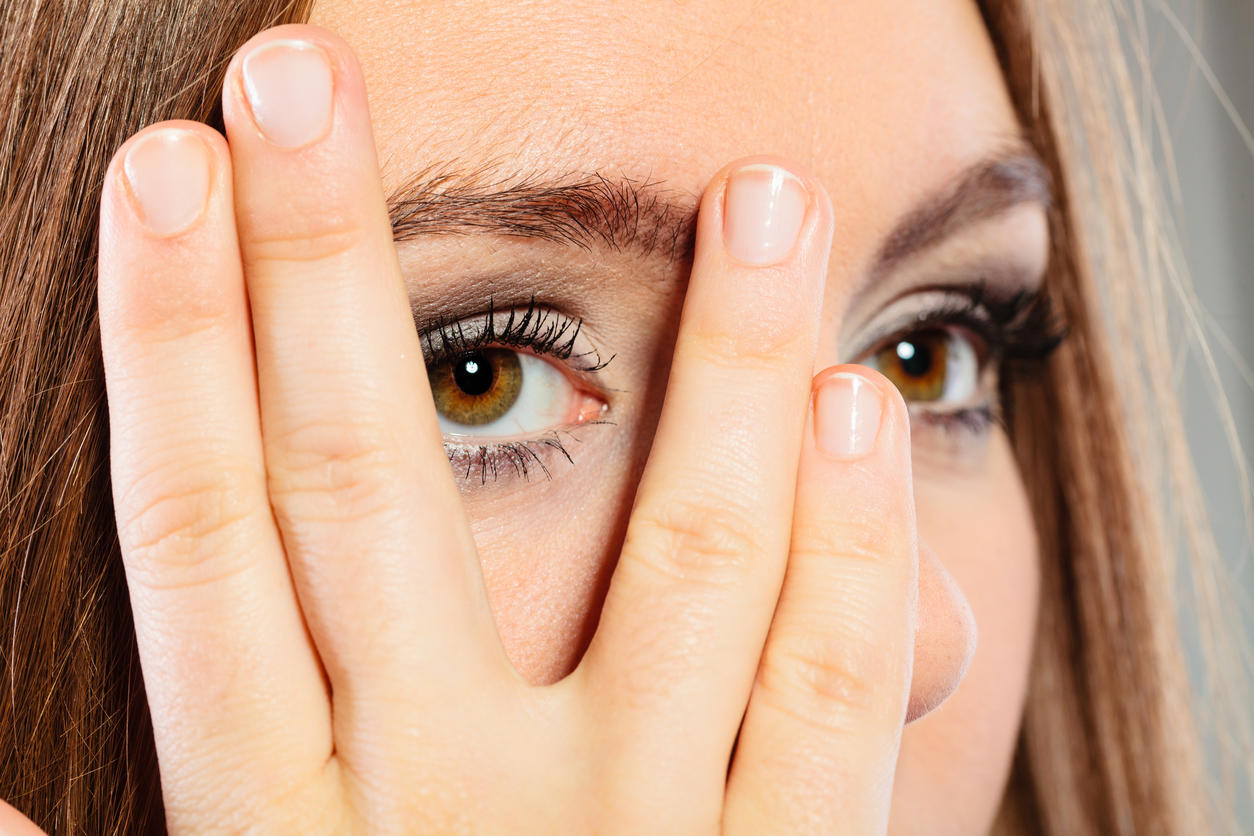 Poches sous les yeux comment se débarrasser des poches malires sous les yeux
