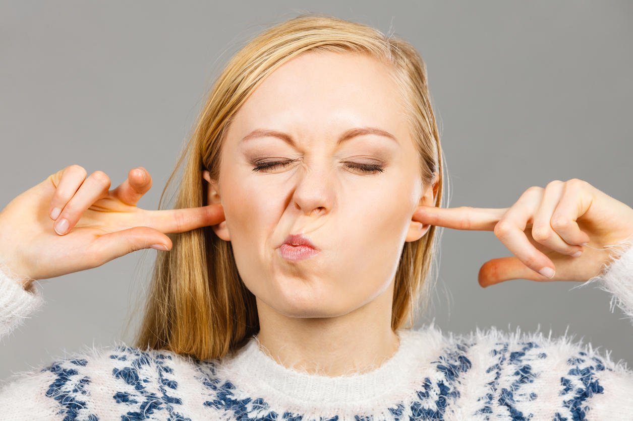 Oreille bouchée : 10 Remèdes de grand-mère pour la déboucher !