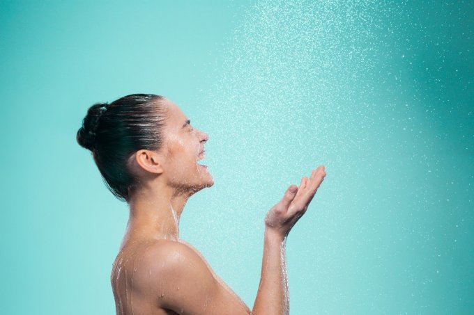 Douche chaude ou froide : quelles sont leurs vertus ?