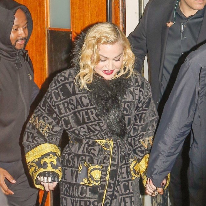 Madonna malade du COVID-19 à Paris