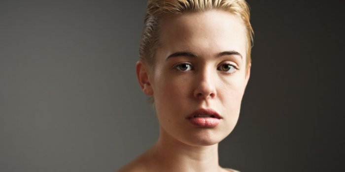 10 coiffures à faire quand on a les cheveux gras