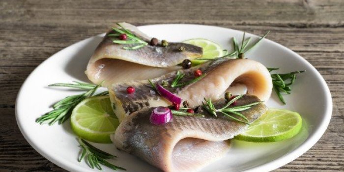 Migraine : manger du poisson gras réduit les crises 
