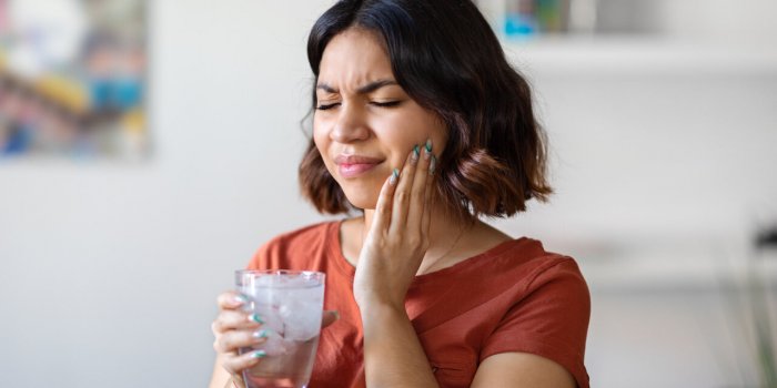 MÃ©nopause : 28 symptÃ´mes insoupÃ§onnÃ©s qui prÃ©disent son arrivÃ©e