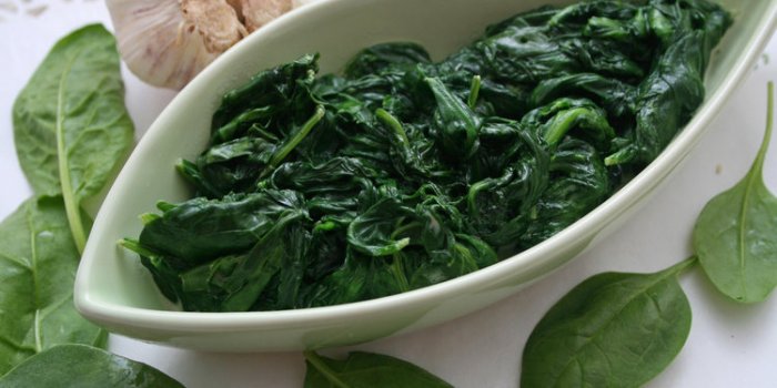 5 lÃ©gumes Ã  feuilles vertes que vous devriez manger tous les jours 
