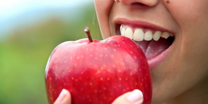 10 aliments pour avoir de bonnes dents