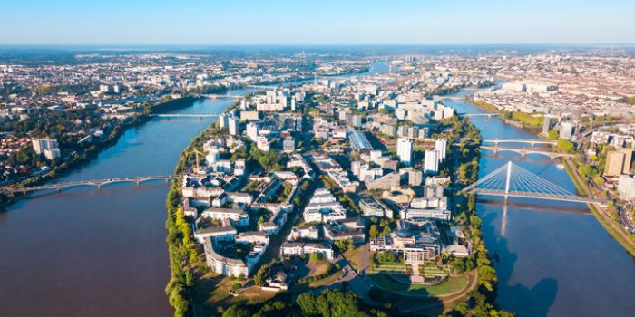 Covid : les départements où le virus circule beaucoup en ce début de vacances