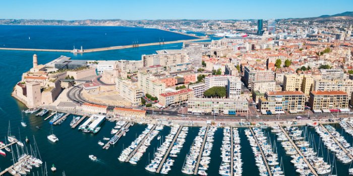 Covid-19 : les 10 départements où les hospitalisations sont les plus élevées