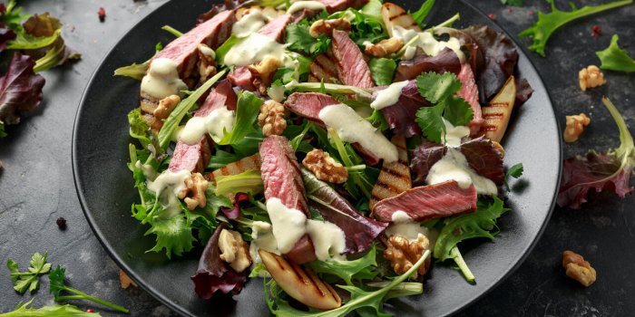 6 ingrédients à ne surtout pas mettre dans votre salade