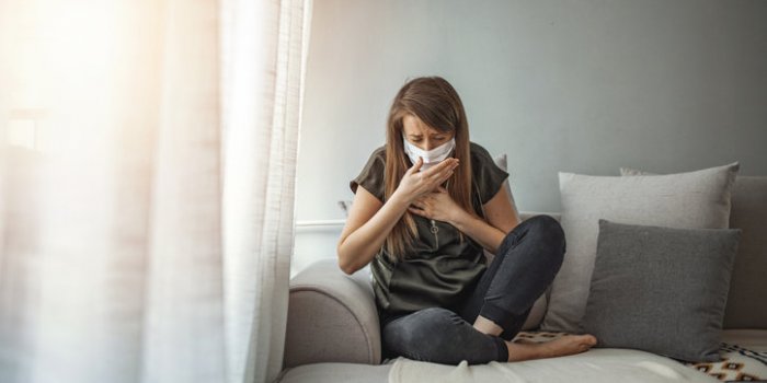 Covid long : elle contracte la covid et présente plus de 100 symptômes