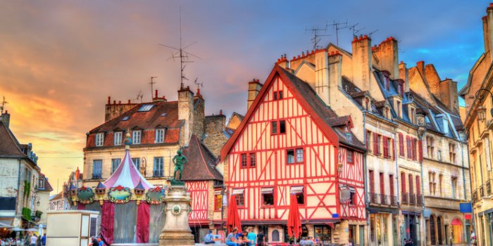 Infidélité : quelles villes abritent le plus dâinfidèles en France ?