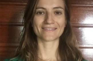 Dr Julie Neveux