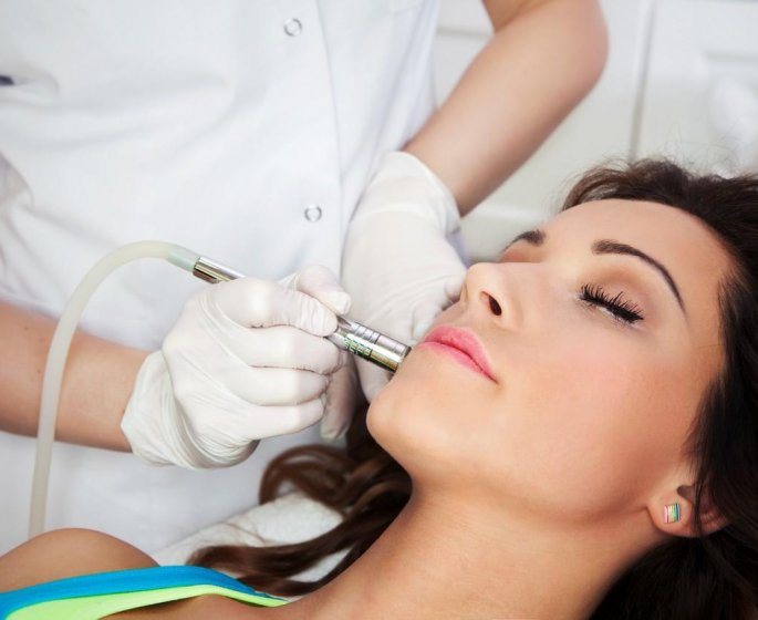 Laser ou peeling, quel traitement contre les taches brunes ?