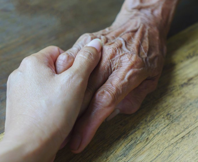 Deux femmes de 107 et 103 ans ont survecu au COVID-19