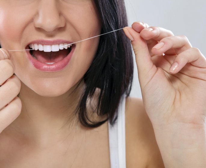 Brosse a dents, fil et brossette interdentaire, bain de bouche : comment bien les utiliser ?