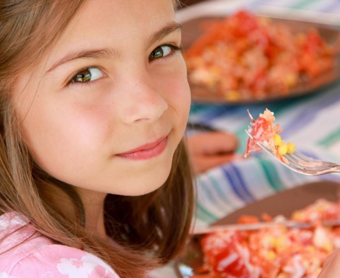 Mon enfant refuse de manger, je fais quoi ?