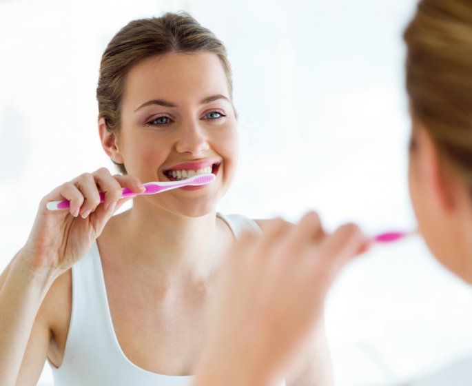 Se laver les dents permettrait de tuer le Covid-19 !