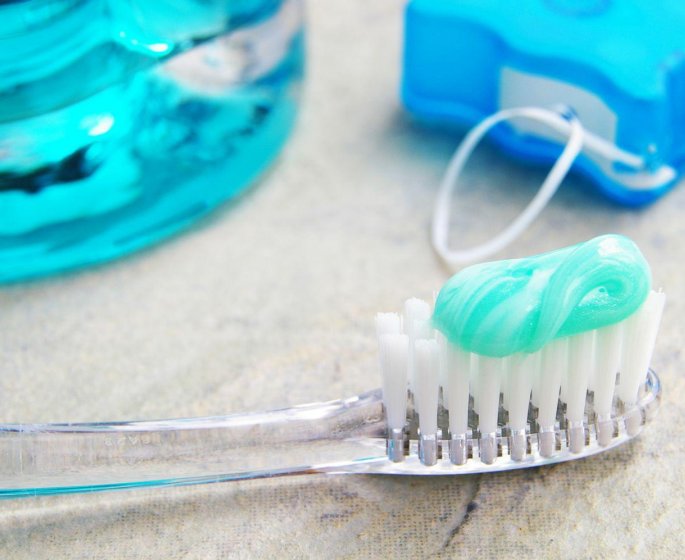 Solutions naturelles contre la plaque dentaire