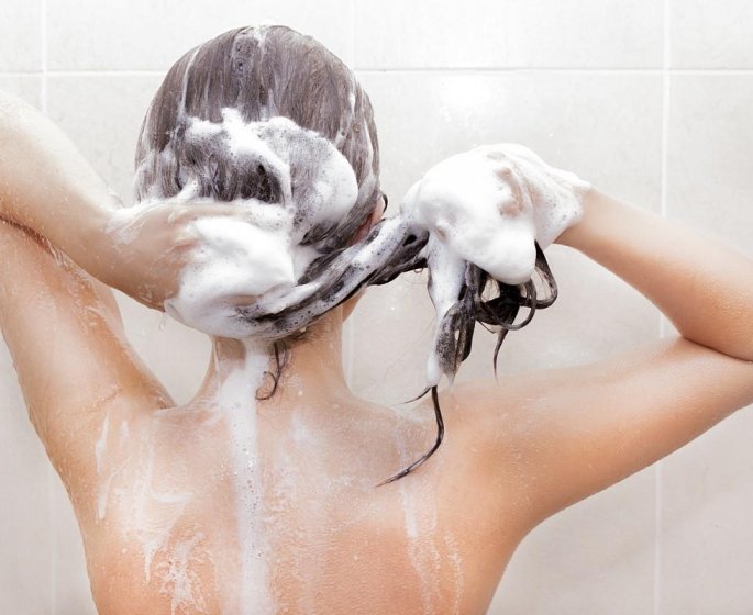 7 choses fausses sur votre shampoing a ne plus croire