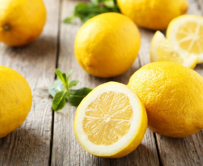 Les 5 secrets du citron pour nettoyer toute la maison