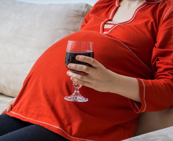 Enceinte, 7 comportements a risque qui mettent en danger votre foetus