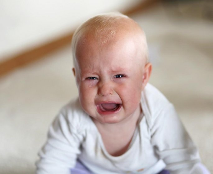 Pleurs du nourrisson : faut-il laisser bebe pleurer ?