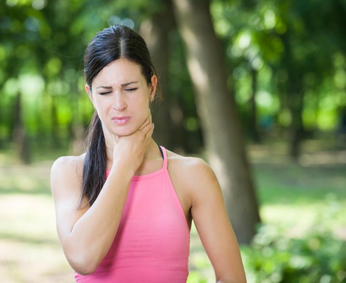 Ganglion au cou : pourquoi il peut etre douloureux