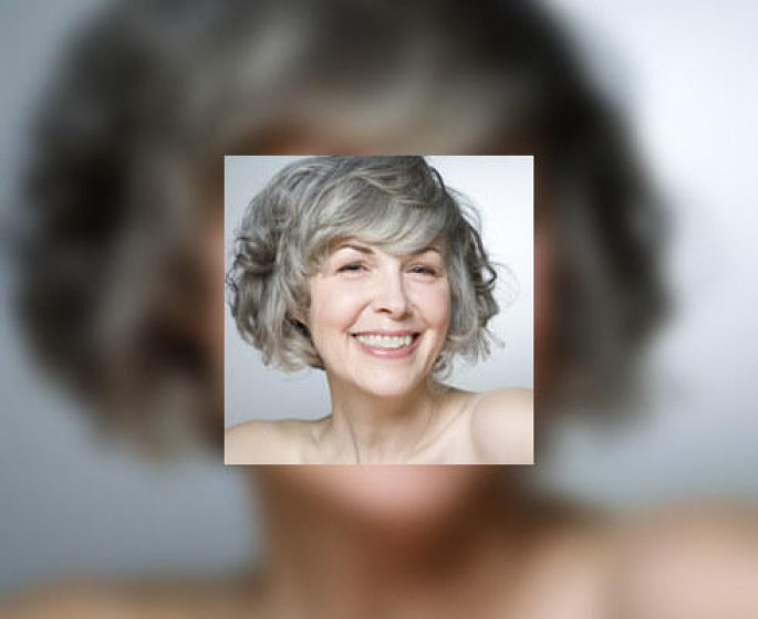 Cheveux blancs : quels soins au quotidien ?