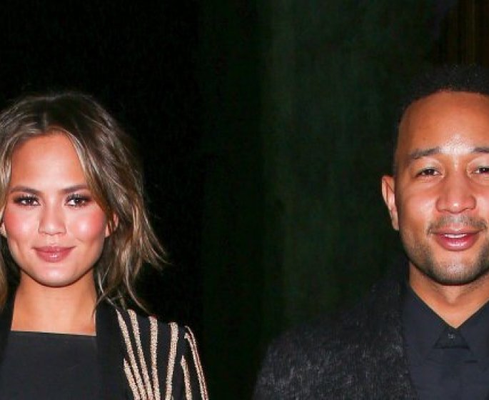 Chrissy Teigen : sa langue se decompose a cause des bonbons acides qu-elle consomme