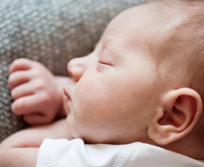 Bouchon d-oreille : les symptomes chez le bebe