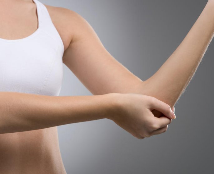 Mal au coude : quels sont les symptomes de l-epicondylite ?