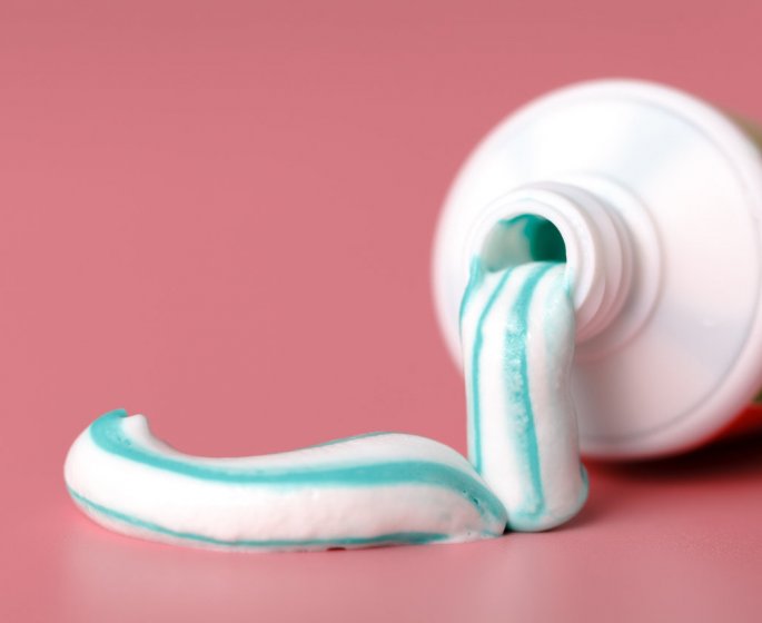 Non, le dentifrice sur le penis ne boostera pas vos rapports sexuels