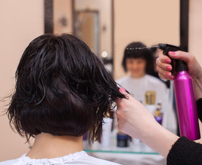 Spray, shampoing sec, laque…: les nouveaux produits pour chevelure