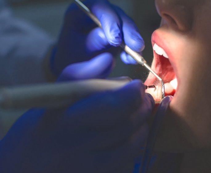 En Inde, un garcon de 7 ans se fait enlever 526 dents