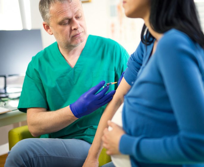 Femme enceinte : le vaccin contre la grippe est-il rembourse ?