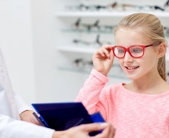Lunettes enfants : comment choisir la bonne monture ?