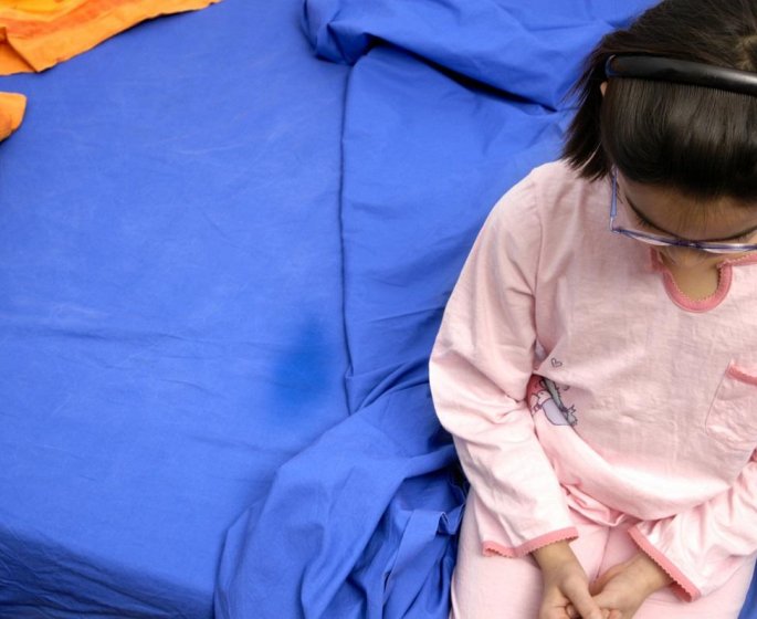 Pipi au lit : un probleme de constipation ?