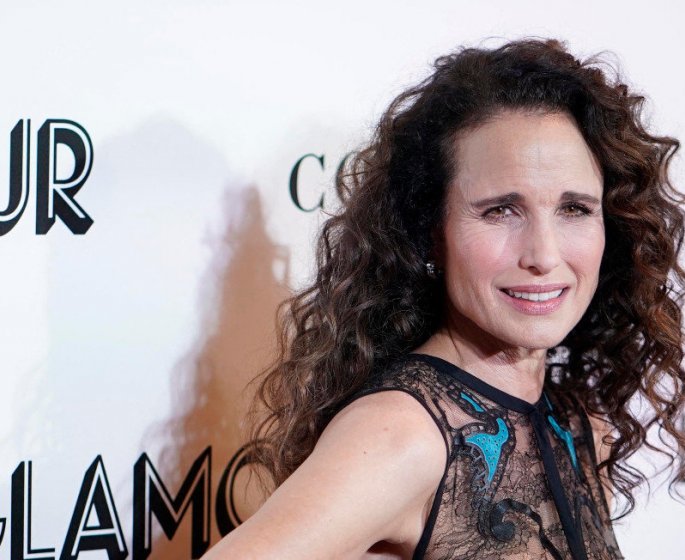 Andie MacDowell se confie sur son enfance avec une mere alcoolique