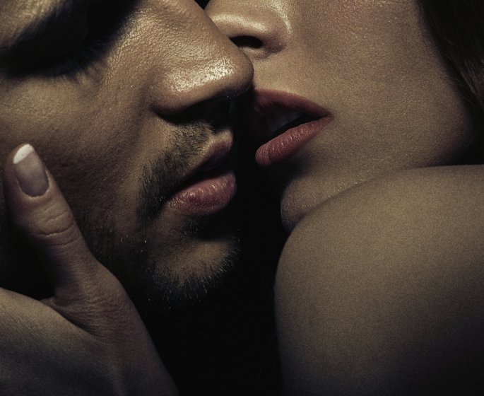 Faire l’amour toutes les semaines retarderait la menopause