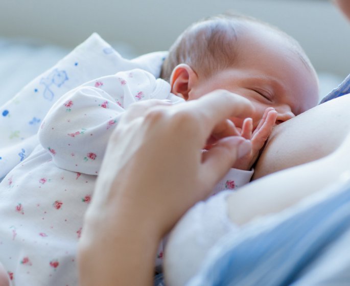 Coronavirus : est-ce que je peux continuer a allaiter ?