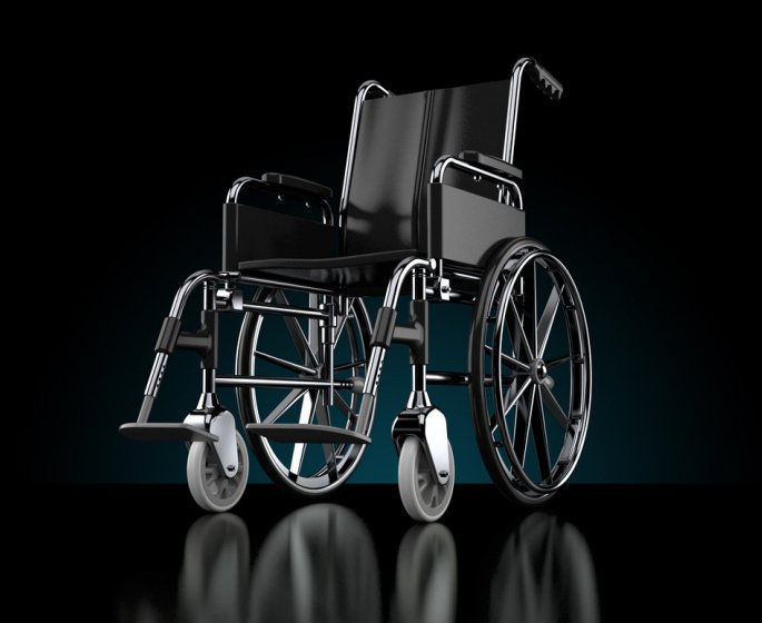 Jugee trop jeune pour un AVC, elle finit paralysee a 23 ans