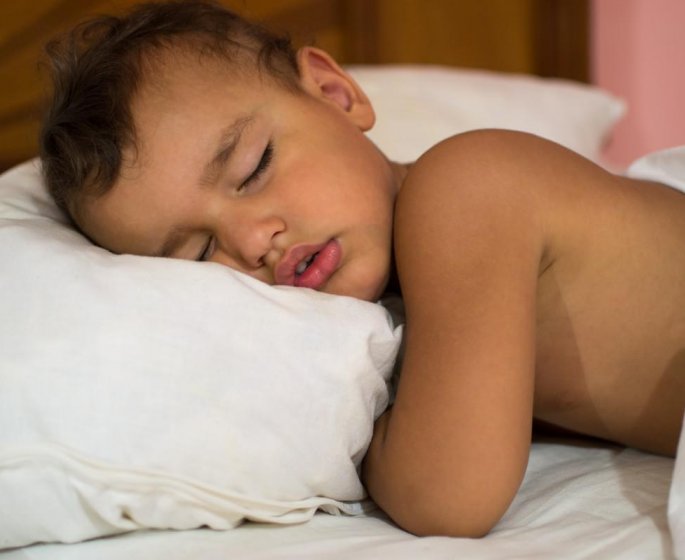 Mon enfant ronfle : est-ce de l-apnee du sommeil ?