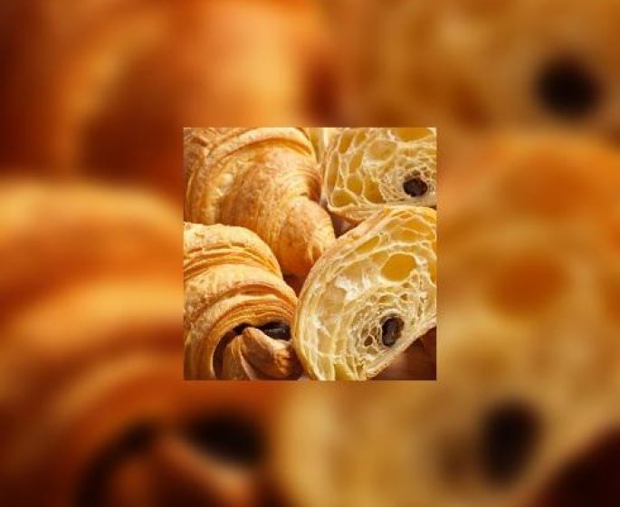 Petits pains au chocolat et croissants maison