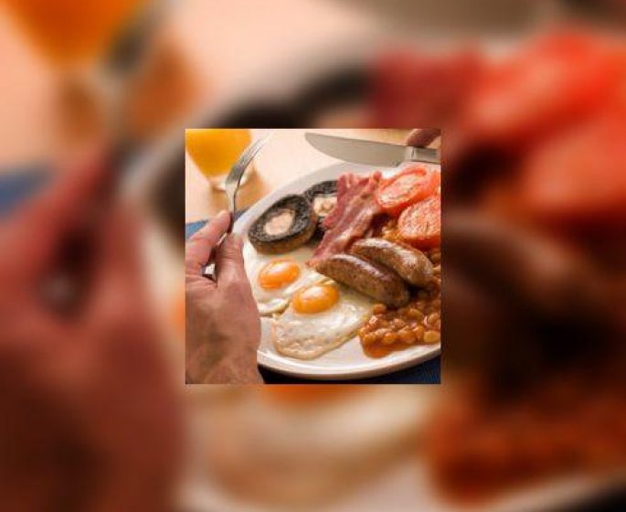 Debile : manger un English Breakfast a 8000 calories !