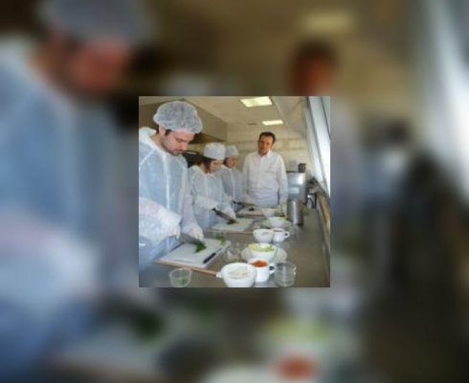 Grands chefs au secours des Restos U