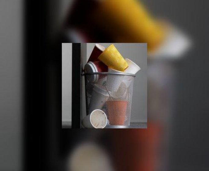 4 milliards de gobelets en plastique